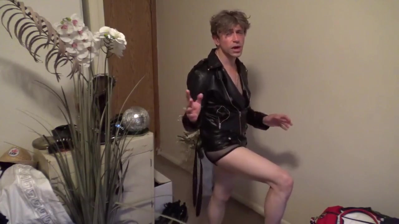 Maolos Old Xtube Channel Turns Into A Solo Jerkoff!