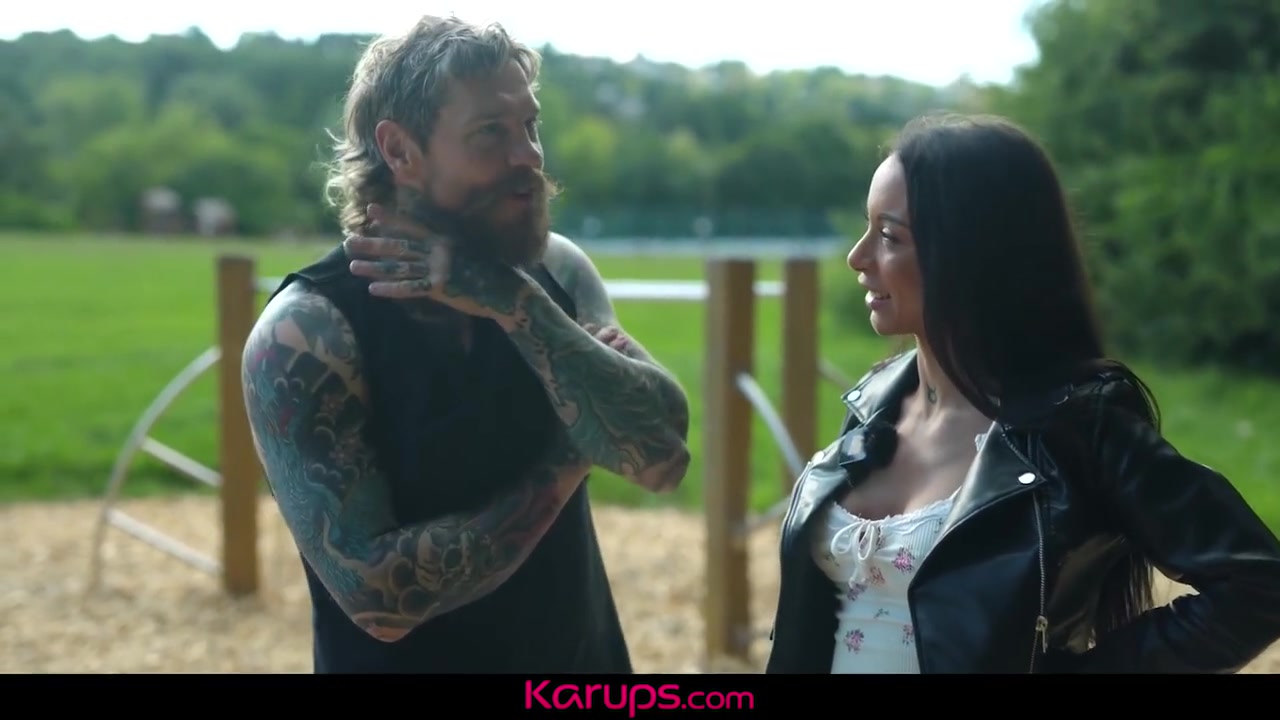 Lucky Man And Cara Mella In Fucks Gorgeous Uses His Big Uncut British Cock In Both Holes!
