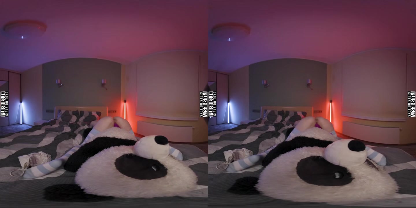 First Sex With Panda Bear And Vibrating Clitoris Till 3 Orgasms - PlushiesVR
