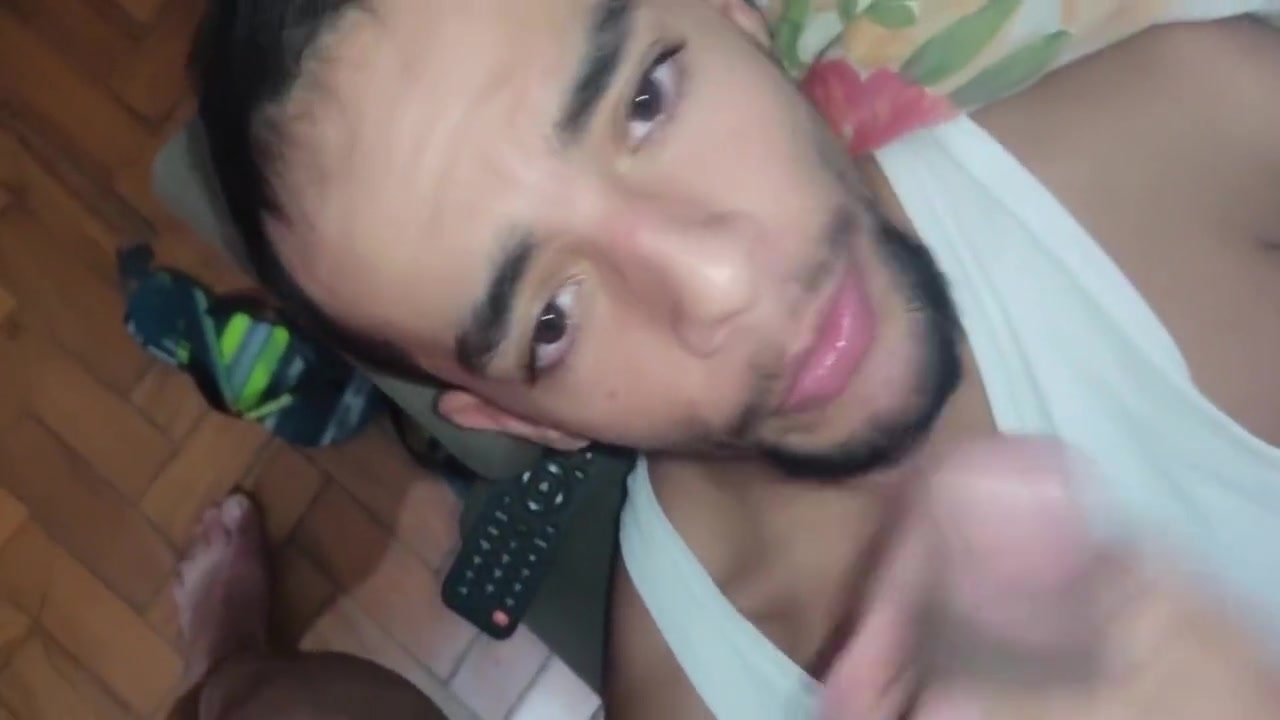 Qual Seria O Seu Despertar Perfeito, Como Foder A Boca Do Seu Parceiro, Diego Esta Deitado Na Cama, De Pijama Completo 10 Min