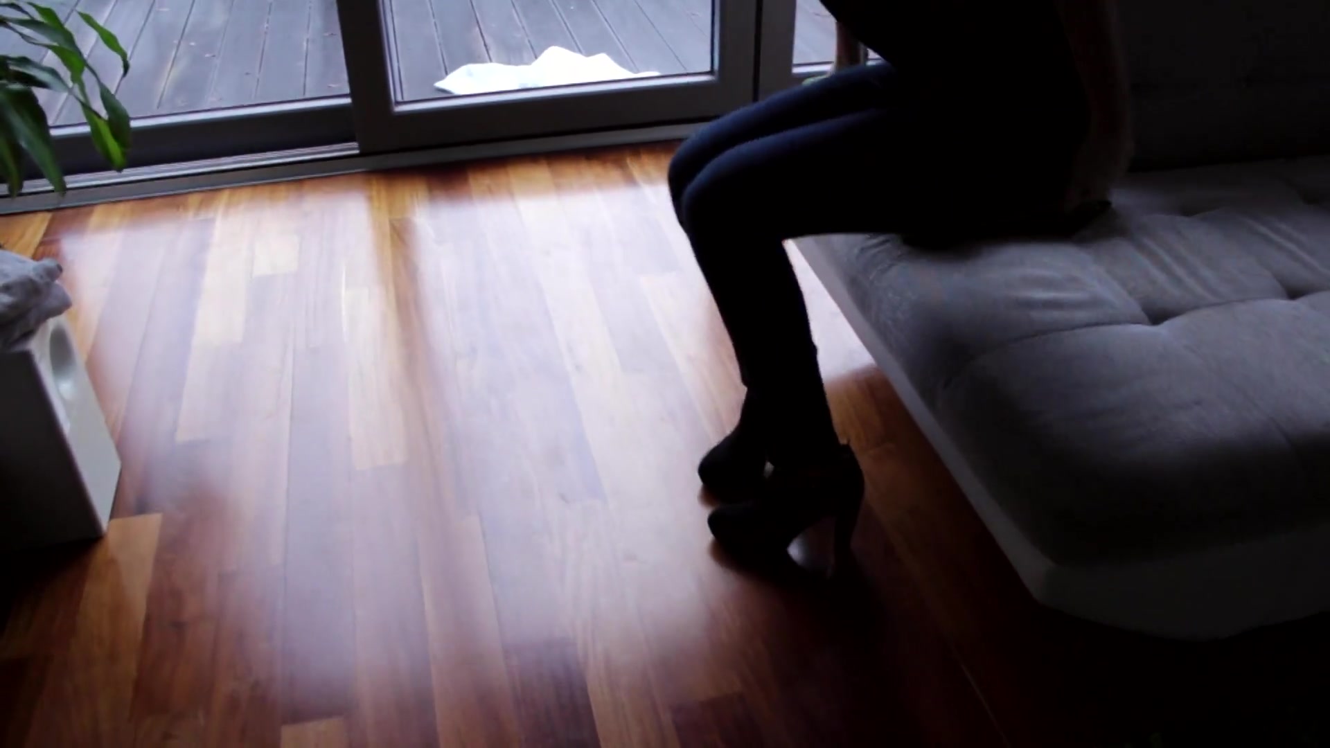 Oily Feet - Sex Movies Featuring Emma Lovett
