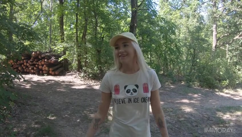 Marilyn Sugar Gets Lost In The Woods!