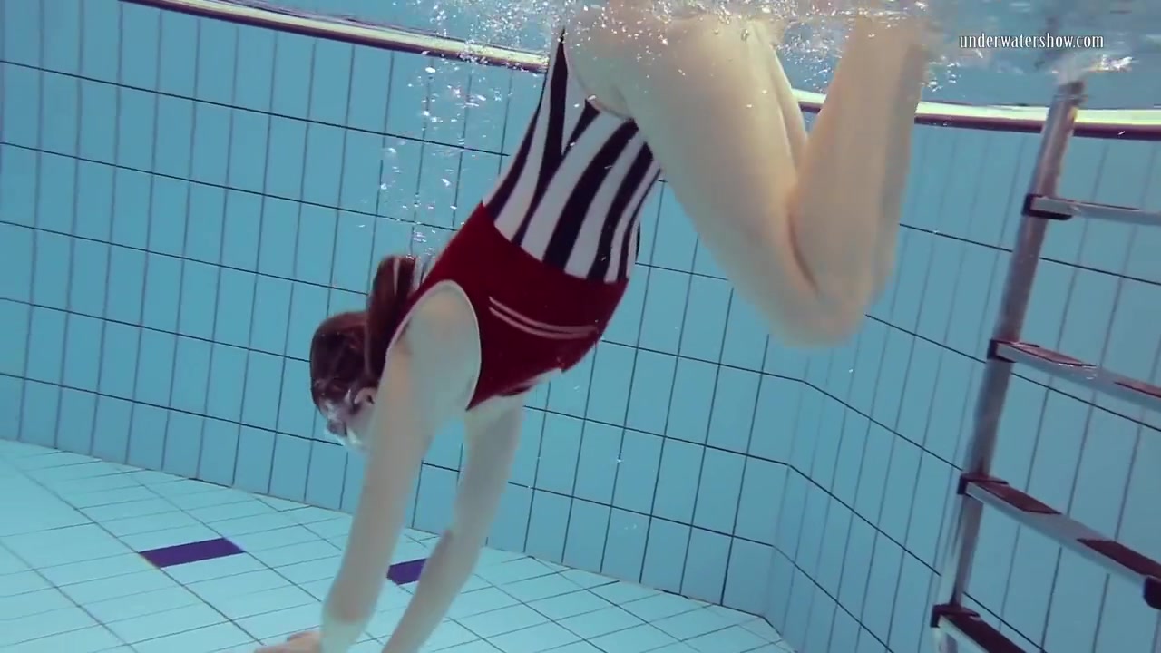 Nastya Super Underwater Hot Babe From Russia