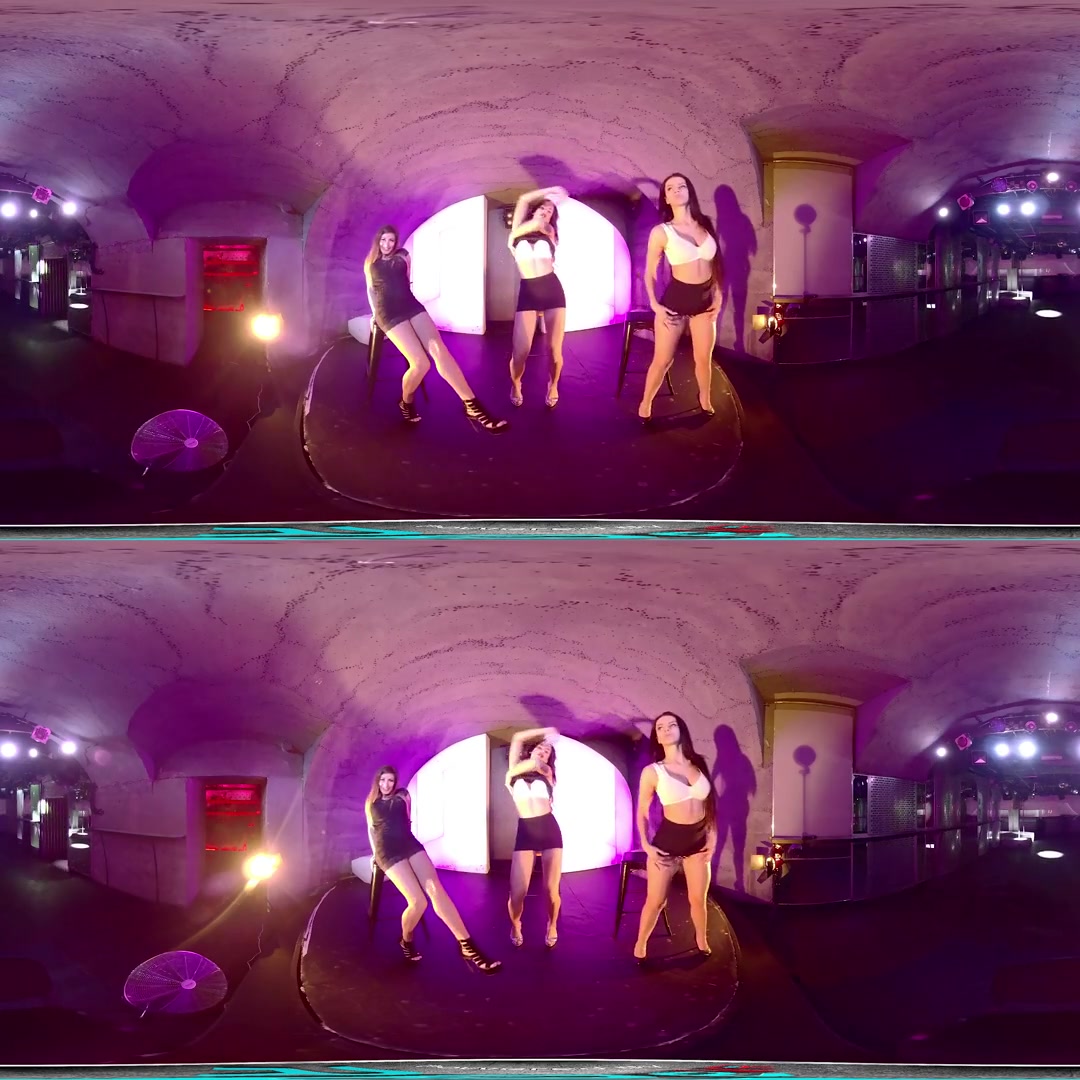 Kinga & Nicole & Sofia Striponstage - ReeVR
