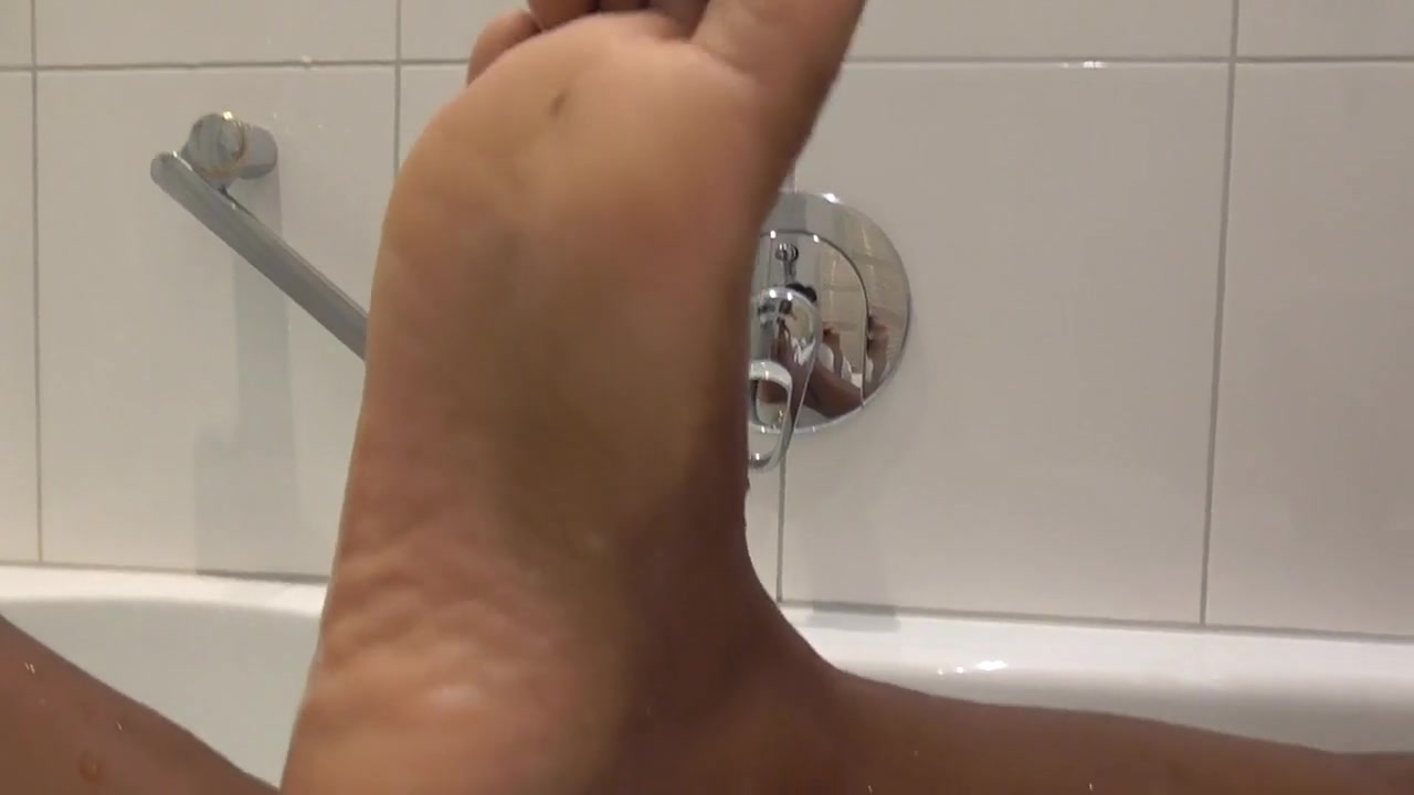 Lick my feet dry Wet feet by ebony Barbie Estrella by Foot Girls