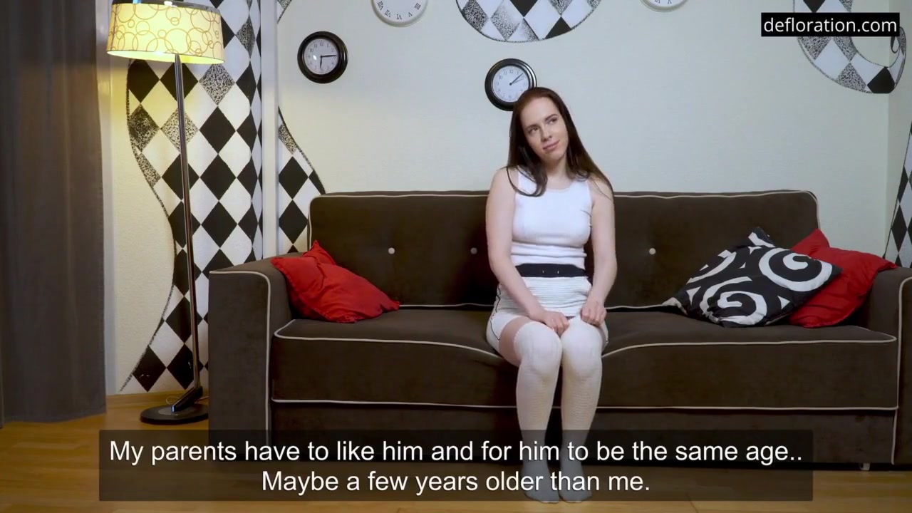 Cute Natural Virgin teen 18+ Daria Kuka Casting