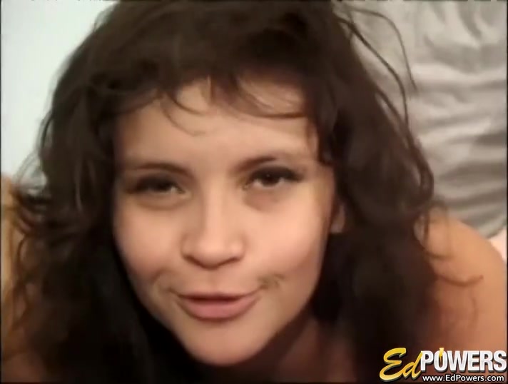 Amateur hottie Kali Moore slammed vigorously threesome style