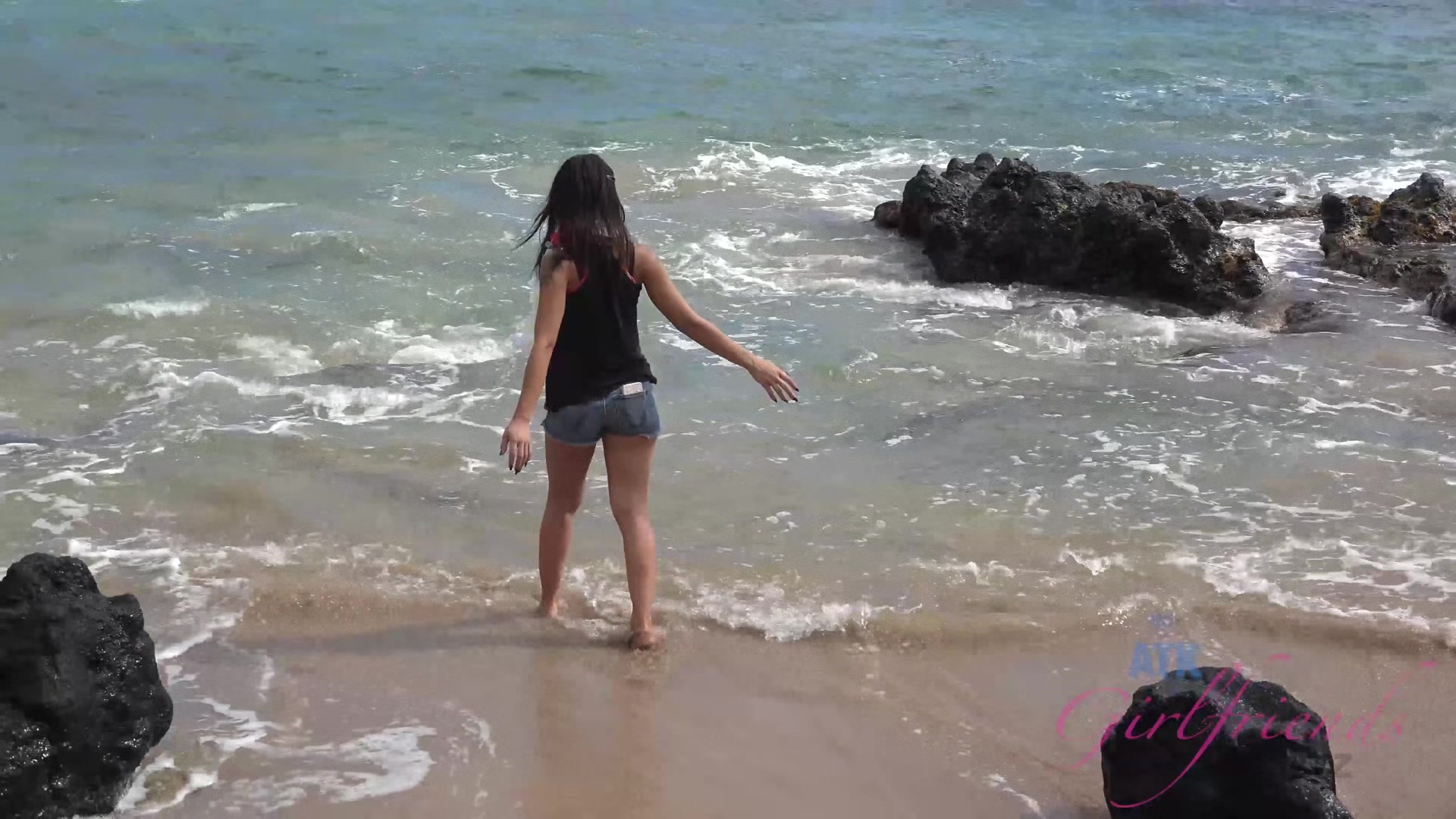 Virtual Vacation In Hawaii With Holly Hendrix Part 1