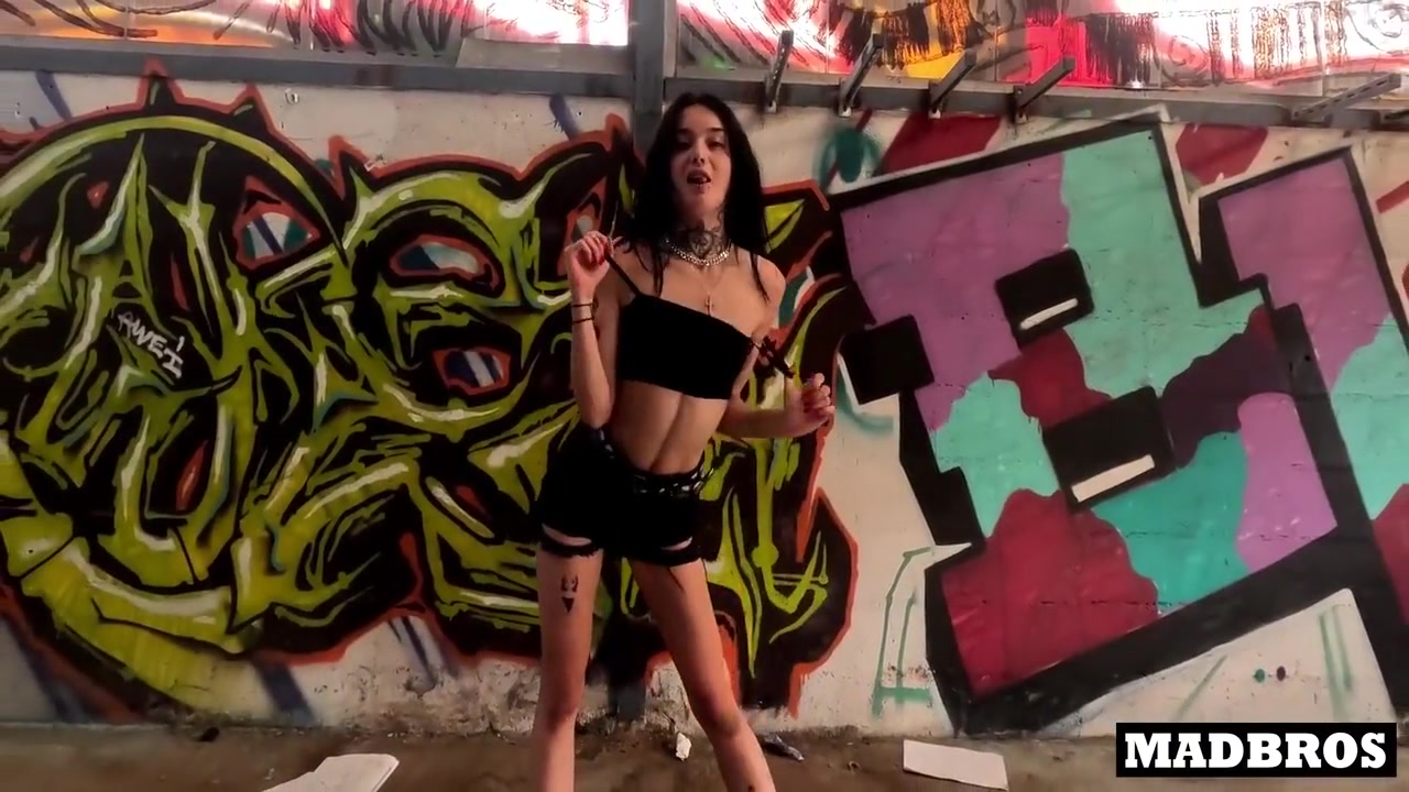 Snow Deville - Petite Tattooed Goth Cheats On Her Boyfriend And Gets Her Ass Fucked By A Bbc In Urbex !!! 5 Min