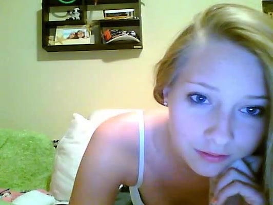 Blonde teen 18+ WIth Pink Nipples And Snatch