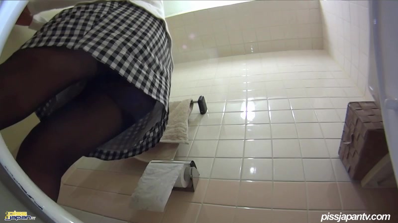 Splash Down - PissJapanTV