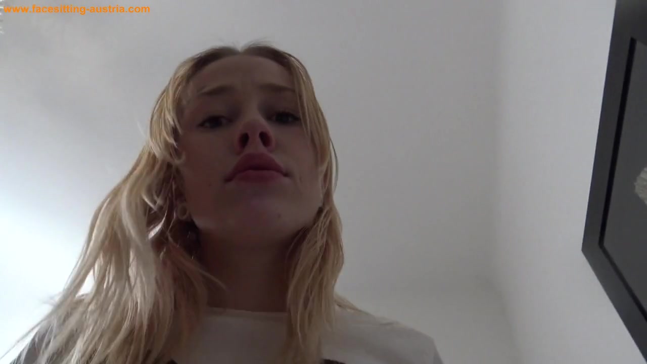 teen 18+-dom collegegirl fullweight facesitting terror by Femdom Austria