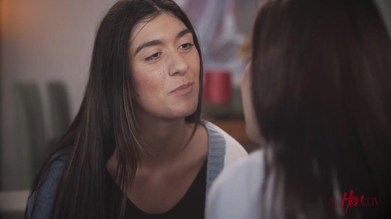 Aubry Babcock And Aubree Valentine In Looking For Conversations