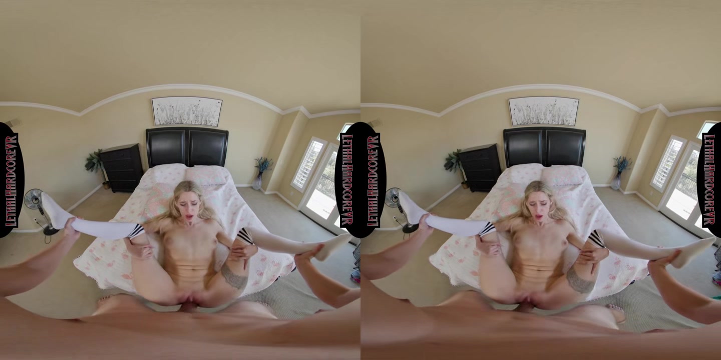 Teen Emily Jade Can't Resist The Big Cock On Her Stepdad - LethalHardcoreVR