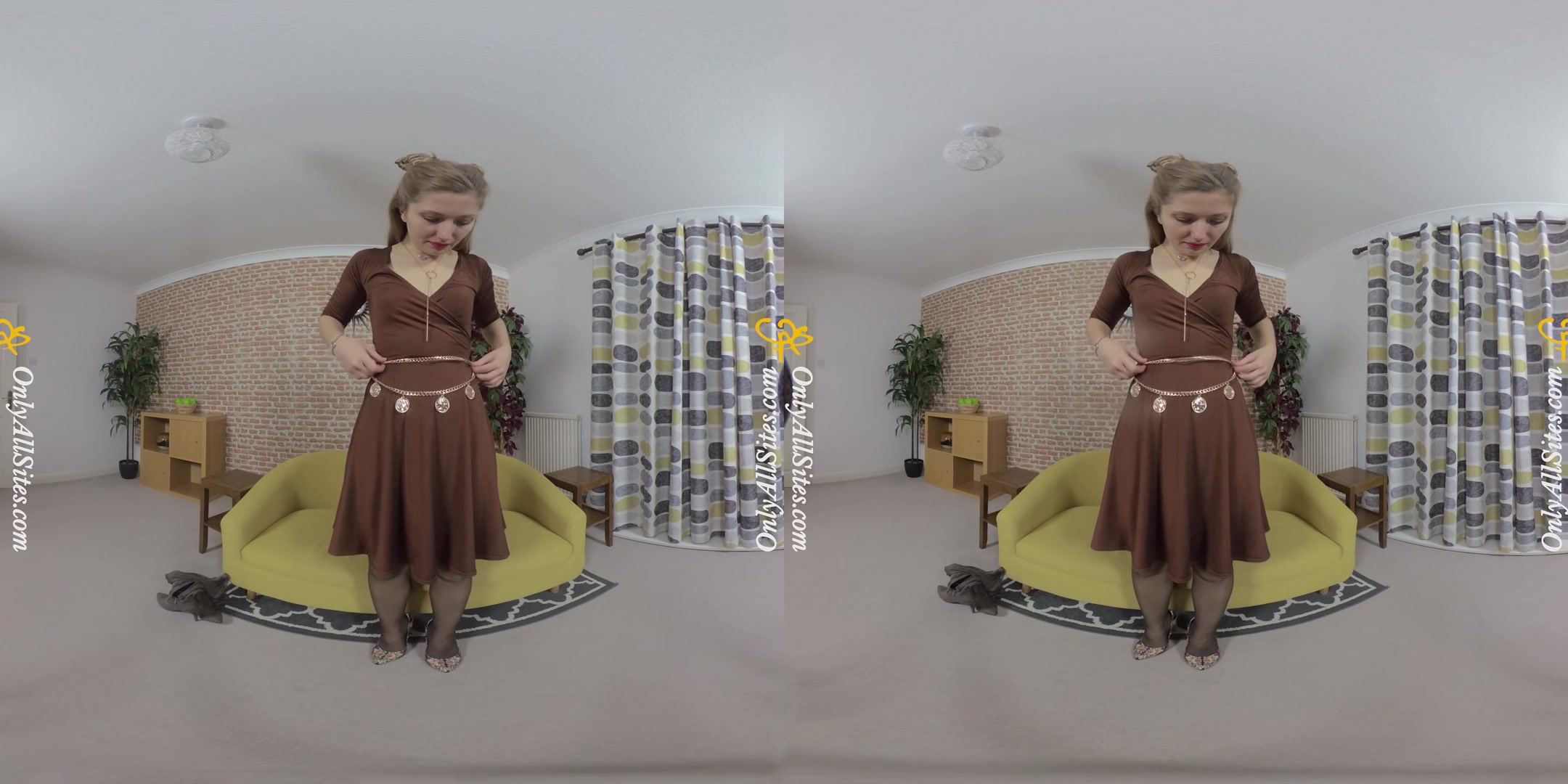 Stephanie Bonham Carter - Sexy Pantyhose - OnlyTease