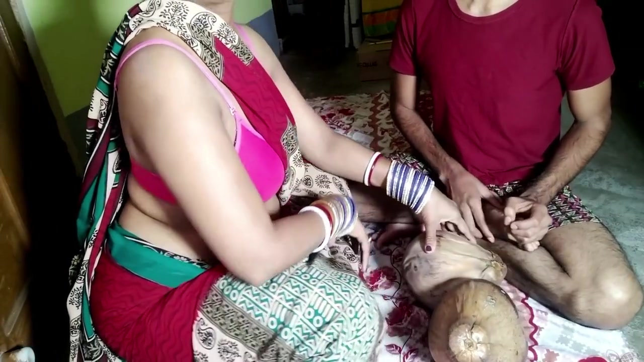 Wife Got Fucked By Seller In Exchange Of Coconut Money