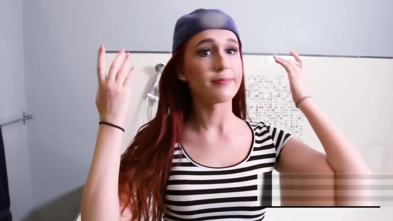 Ginger teen 18+ gets some cum for her hair mascara from horny stepbrother
