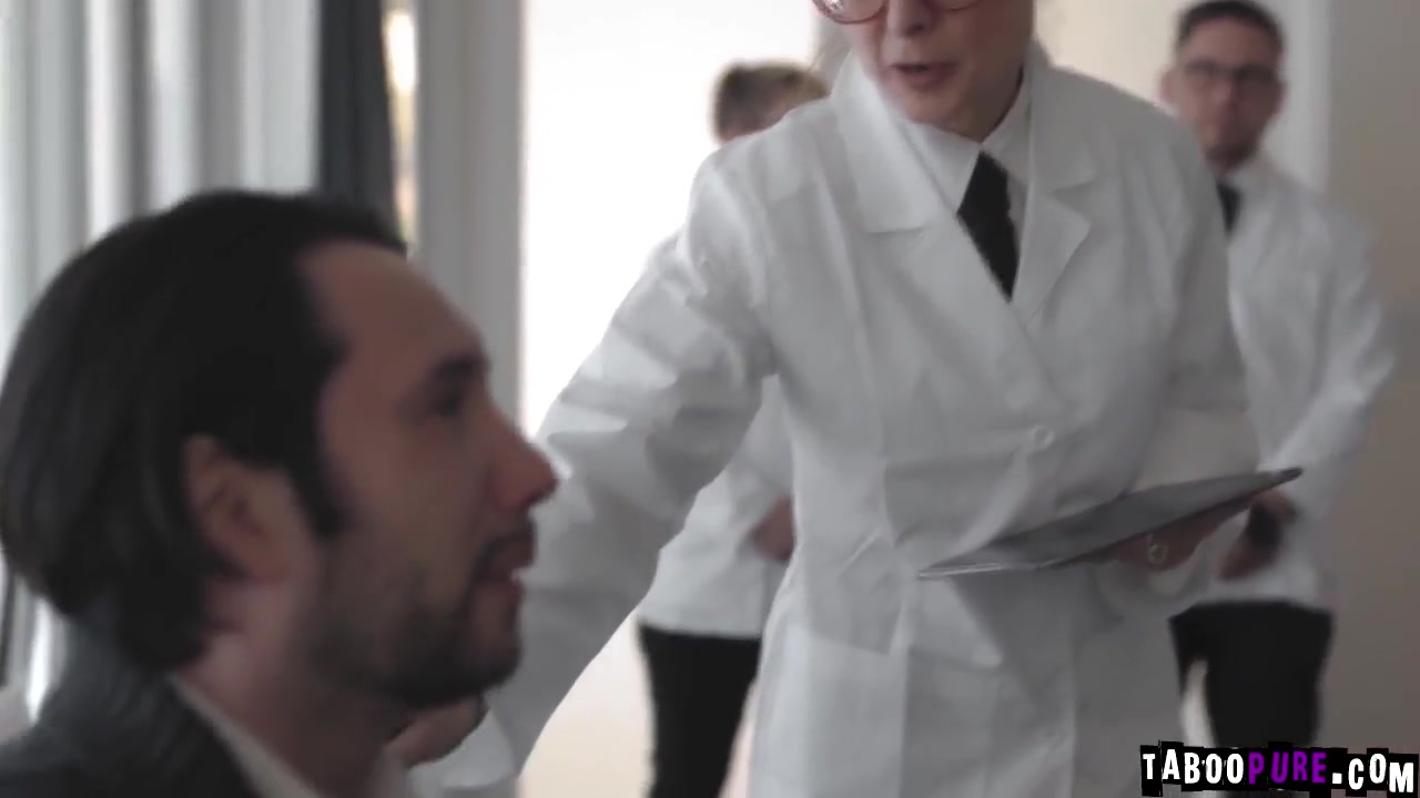 Tommy Pistol - Stepdad Seduced By His Android Clone Dauther