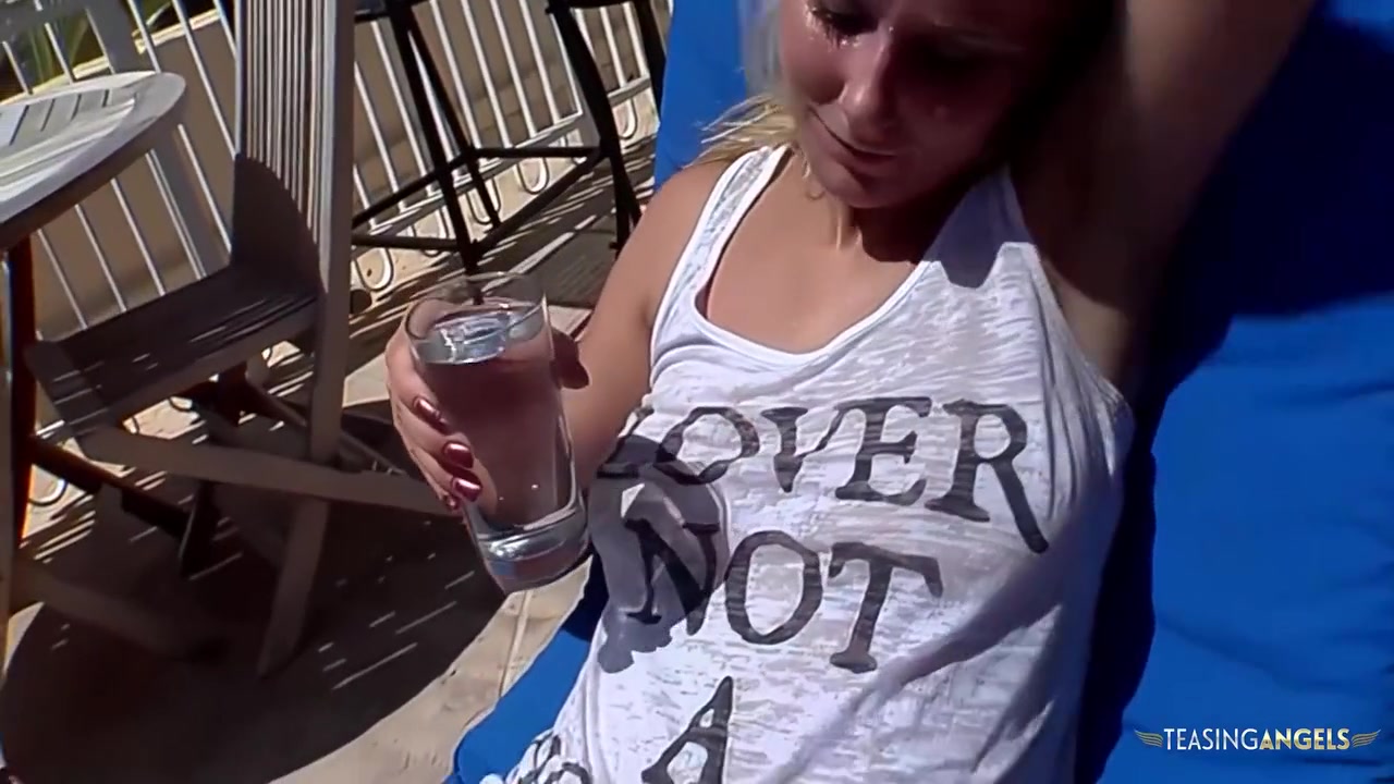 Up Blonde Goes Inside For Hardcore Shagging