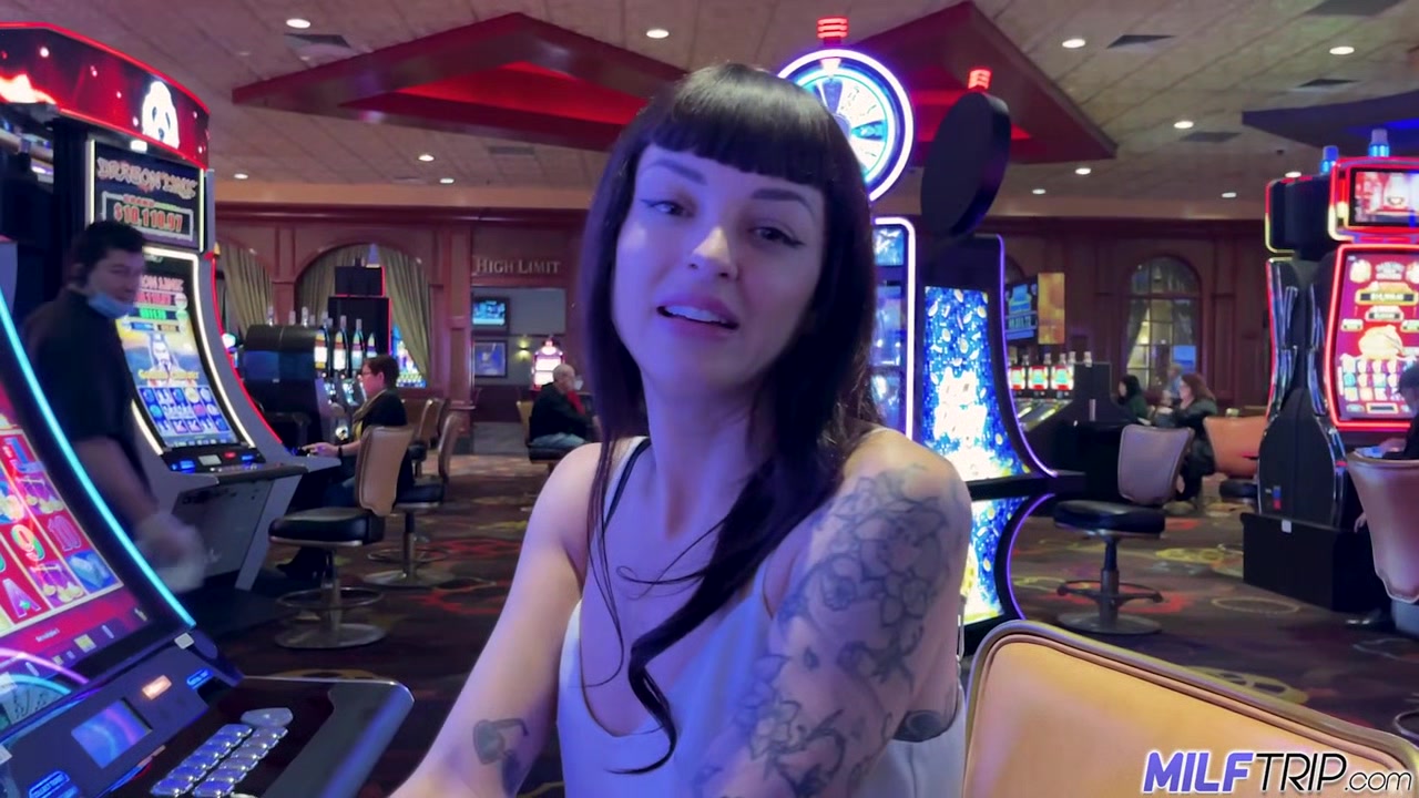 Cute MILF Jackpot