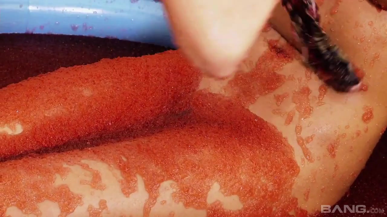 Chloe Conrad Eats Out Leila Bee's Jam Soaked Twat - BANG!
