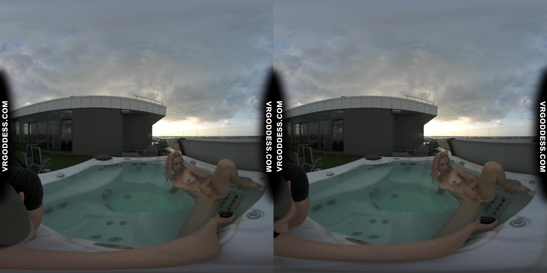 Sexy Mary Jane Using Glass Dildo In Jacuzzi