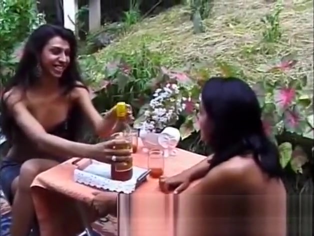 Tall tranny eats girls pussy outdoor