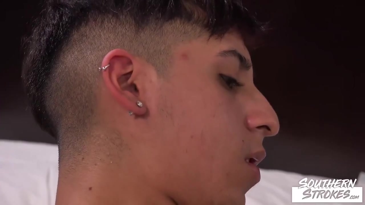 Glenn Hut In Cute Twink Massaged By Milo Dusek