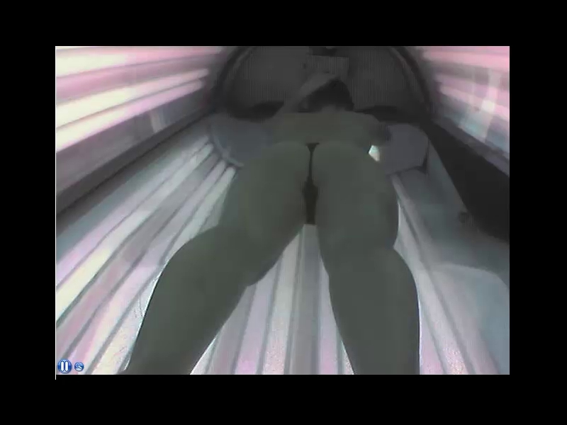 Sexy bitch sunbathing in solarium