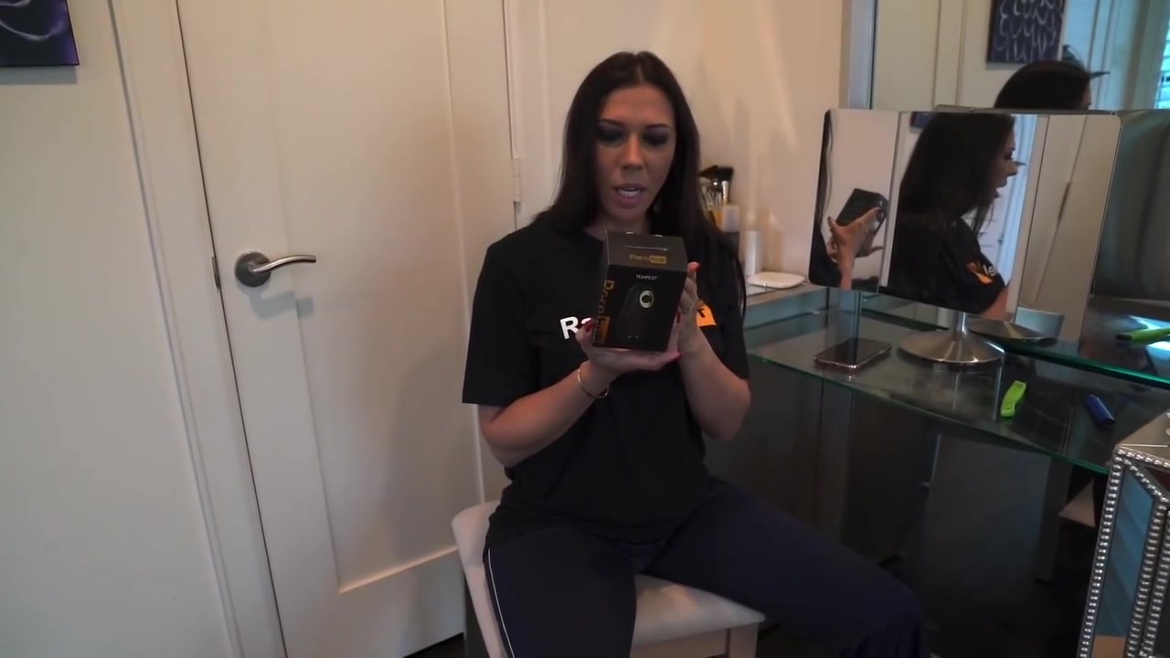 Unboxing Video With Rachel Starr