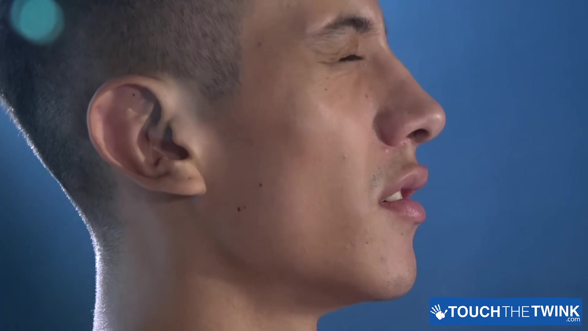 Will Nouvak Rubs Dick To Glenn Hut Smooth Warm Ass