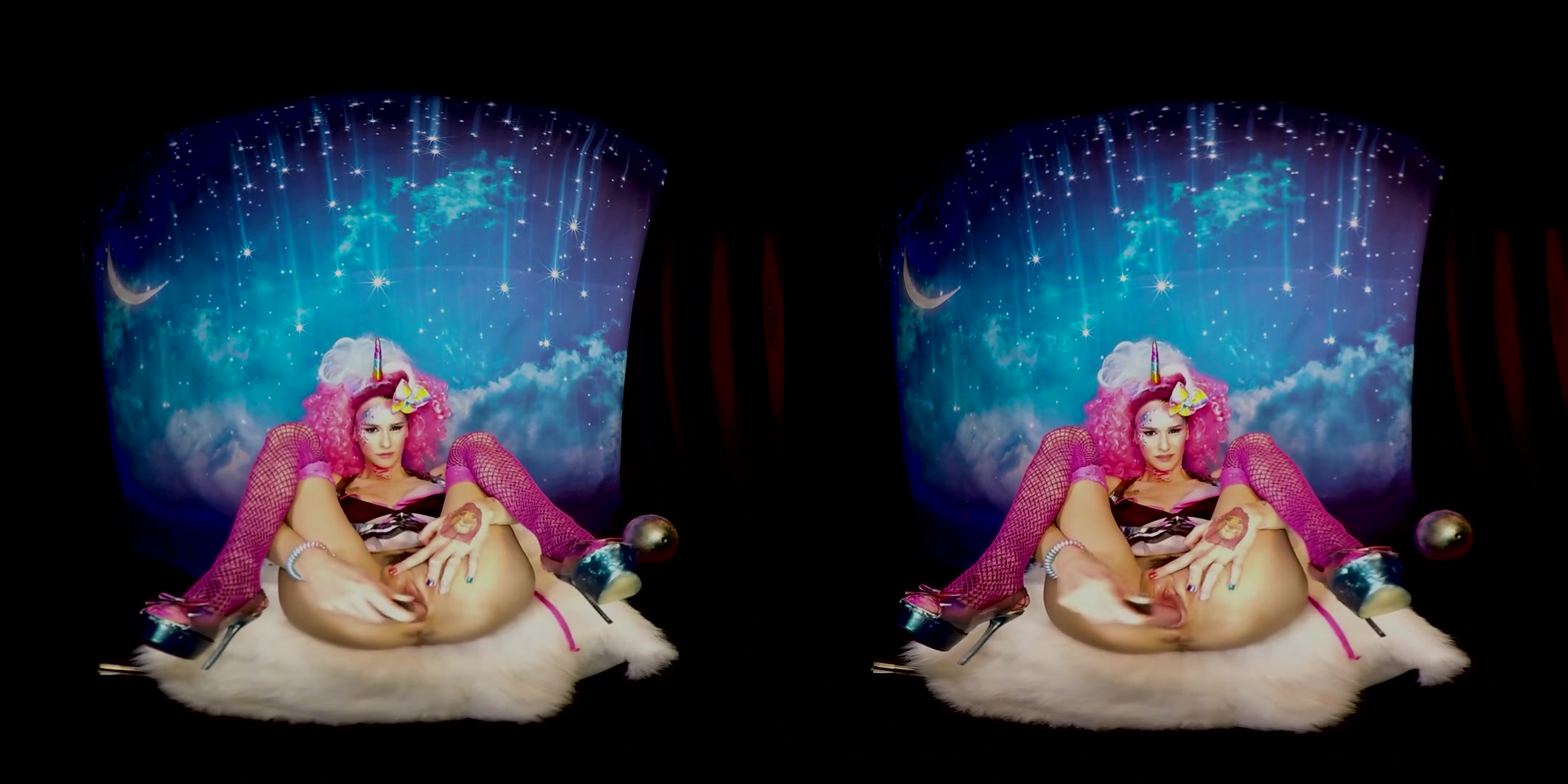 Cute Adelle Unicorn Dresses Up and Toys - Costume Solo Model Toying
