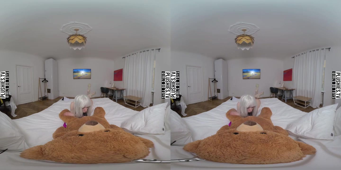 Lolly College Girl Strip And Blowjob - PlushiesVR