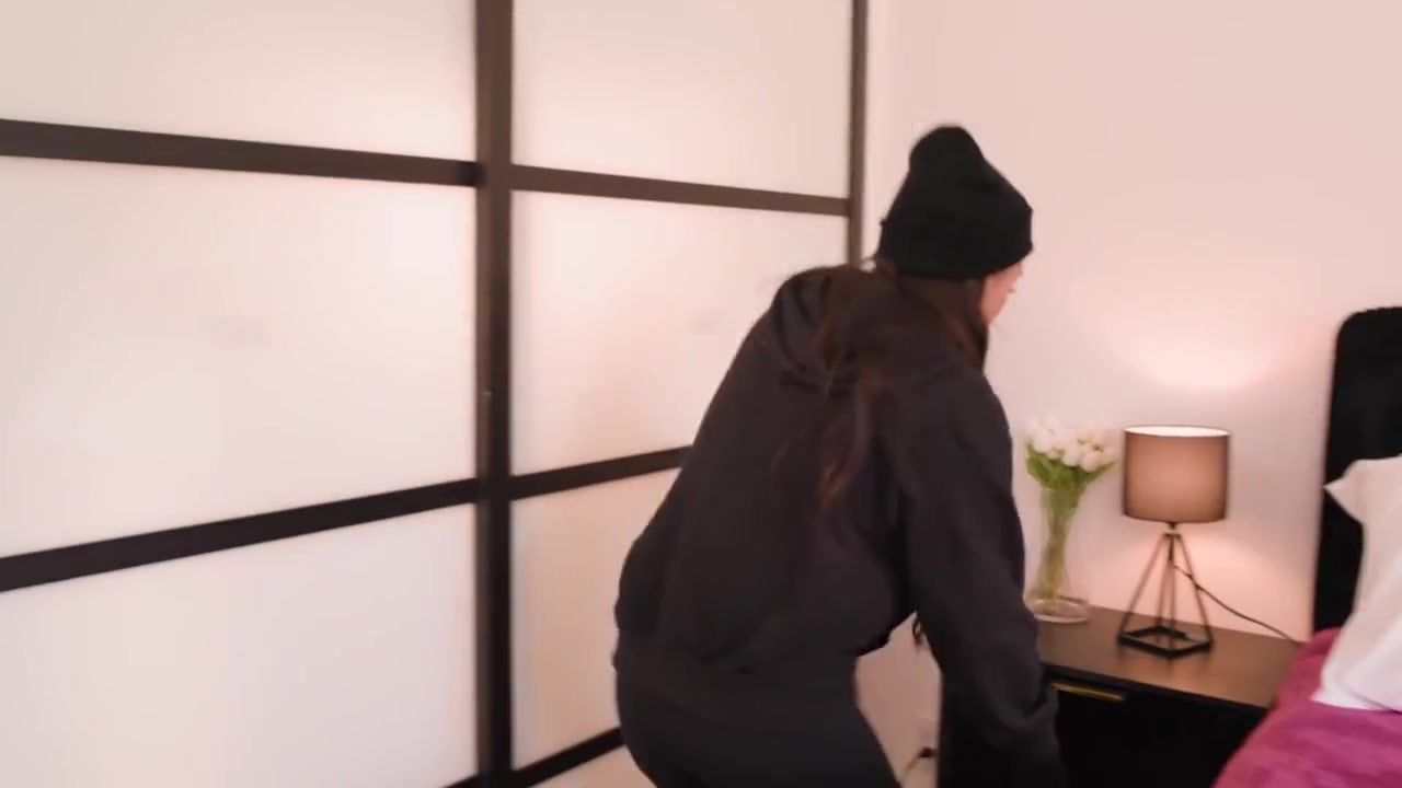Aften Opal And Kimmy Kimm In Lez Be Bad - teen 18+ Thieves Use The House Owners Strap-on To Defile Her Bed