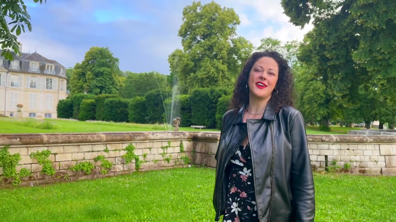 Kira, 32, rushes without pressure towards more hard... - Jacquie et Michel TV