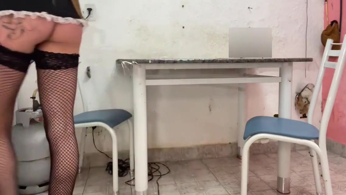 Mirella Dias - A Diarista Novinha Safadinha Foi Fuder Bem Gostoso Com Os Patroes 8 Min