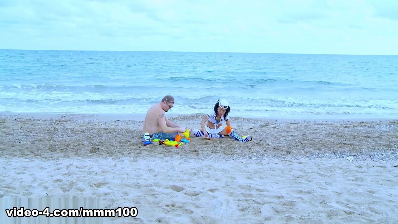 French babe Joyce Exess ass fucked on a public beach - MMM100