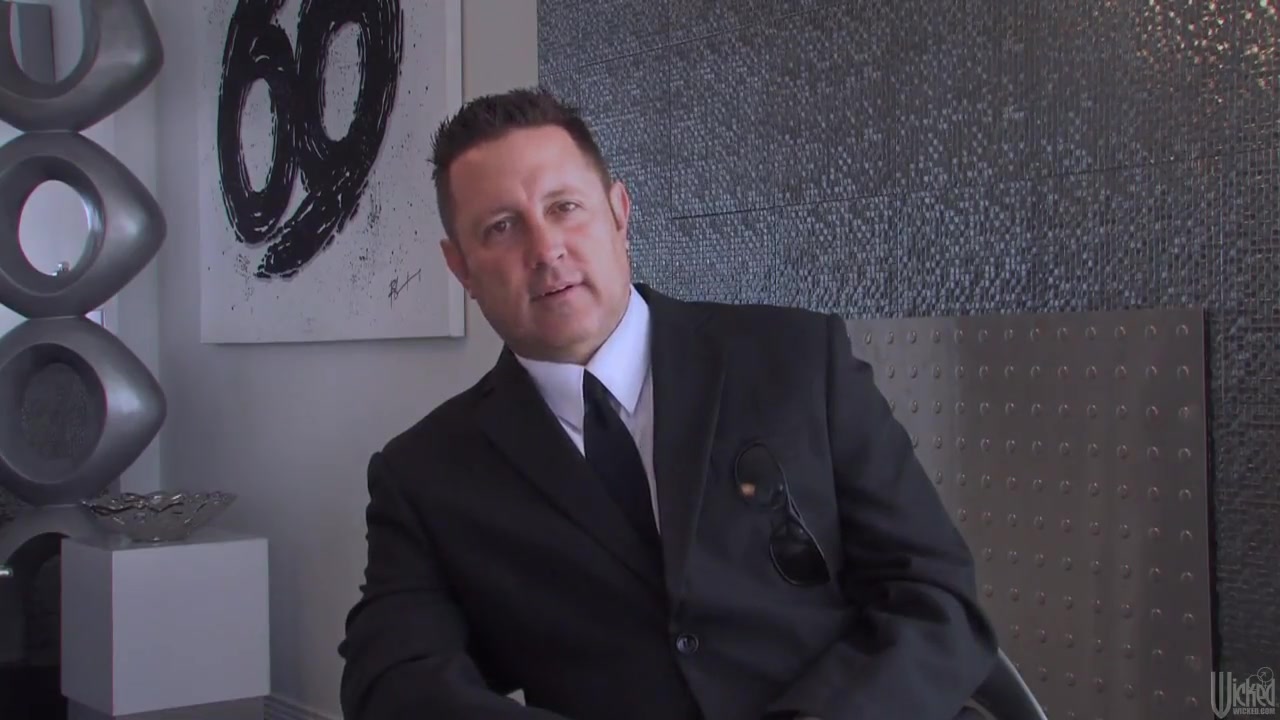 Alektra Blue and other pornstars in MIB XXX parody