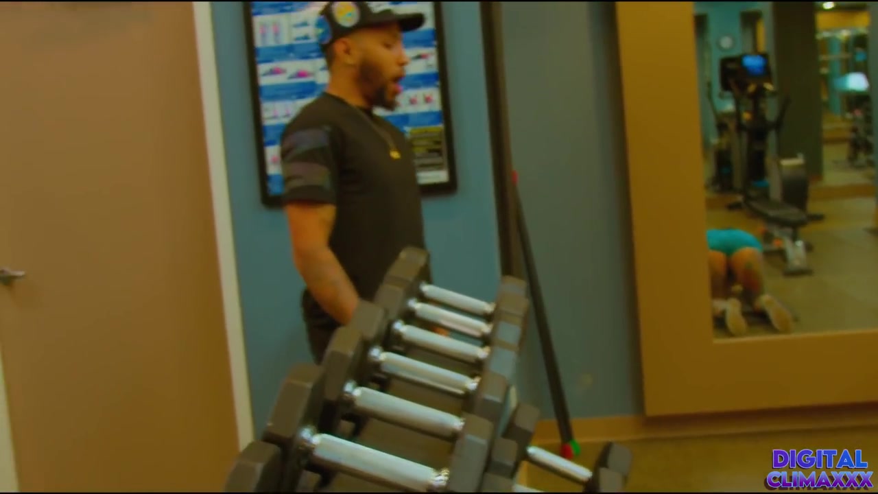 Busty Latina Milf Bianca Bailee Get Fucked By Her Gym Trainers Bbc