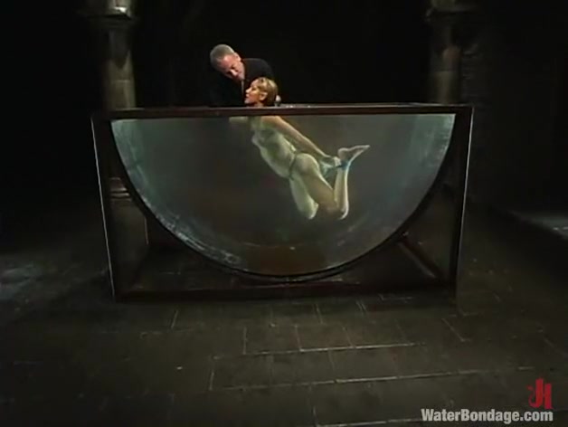 Isis Love in Waterbondage Video