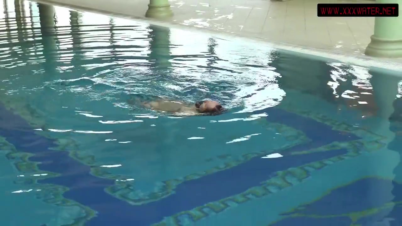 Mia Lina In Swim And Get Horny Underwater Mia And Lina