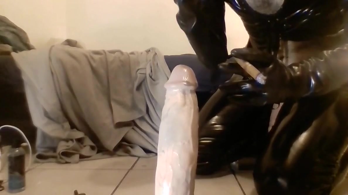 Latex Cigar Smoking Blowjob