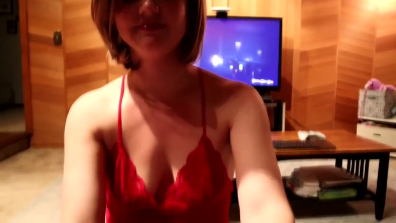 Housewifeginger – Am I A Milf?