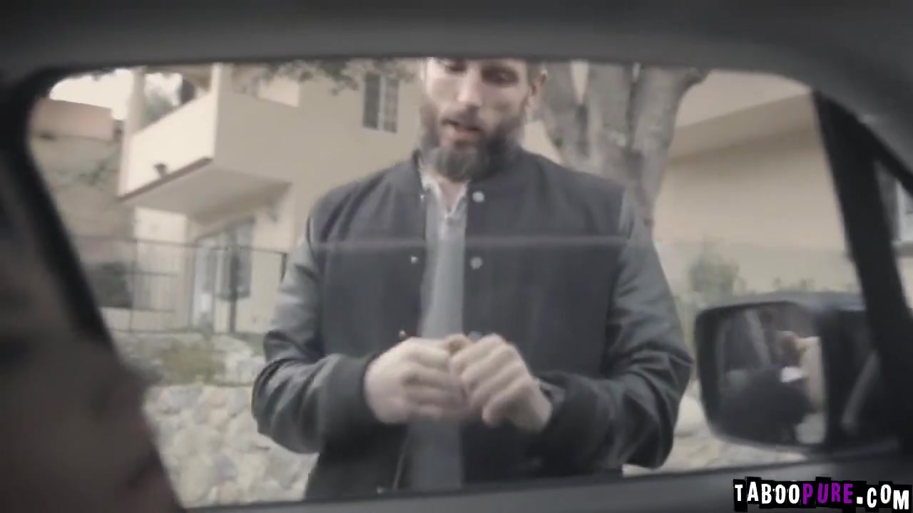Terrified Avi Is Now Face To Face With Her Stalker