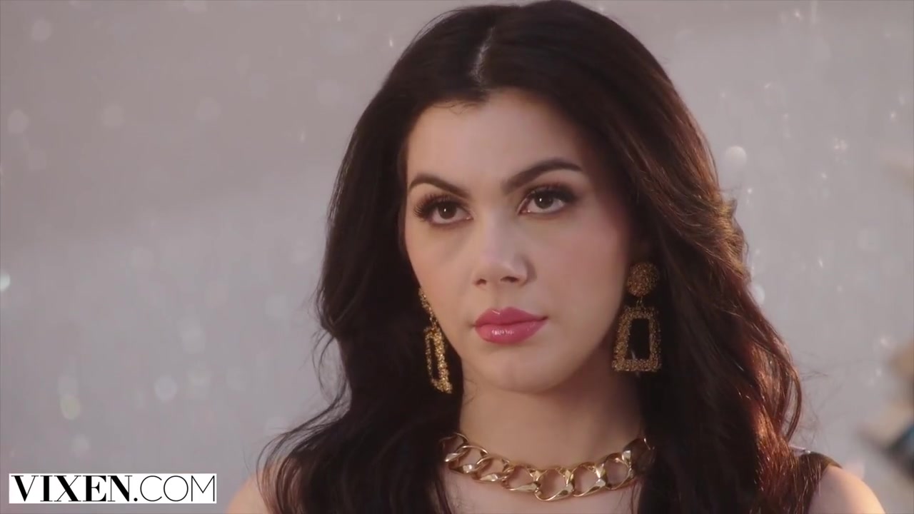 Tough Bosslady Valentina Gets Exactly What She Wants