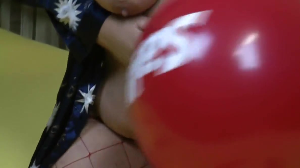 Naked Balloon Games With Anna Devot