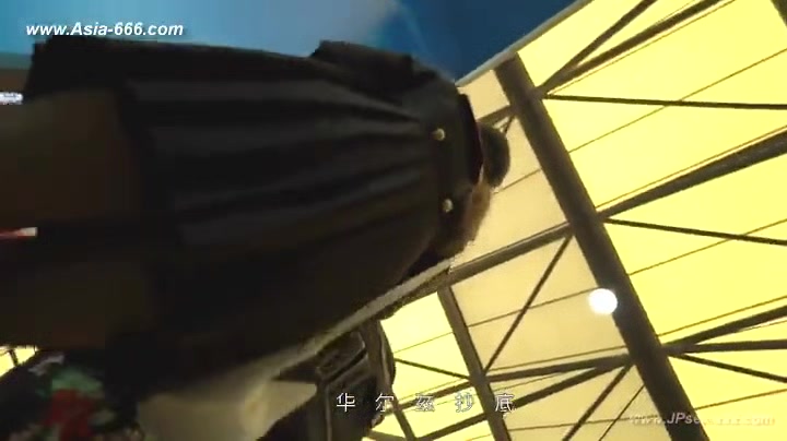 peeping chinese amateur upskirt.8