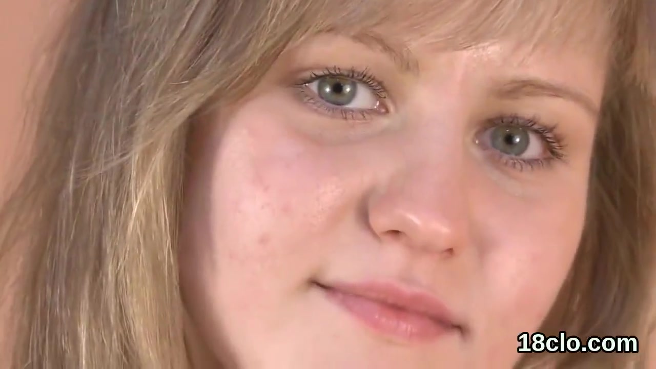Pretty Cutie Is Gaping Tight Snatch In Closeup And Havi