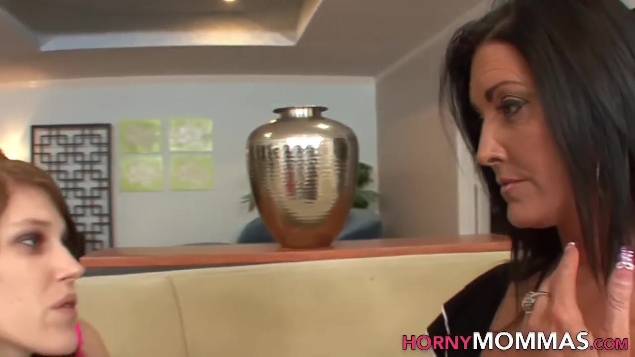Milf stepmom sixtynined