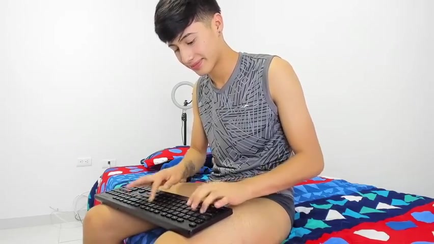 Beautiful Colombian Boy Gay teen 18+